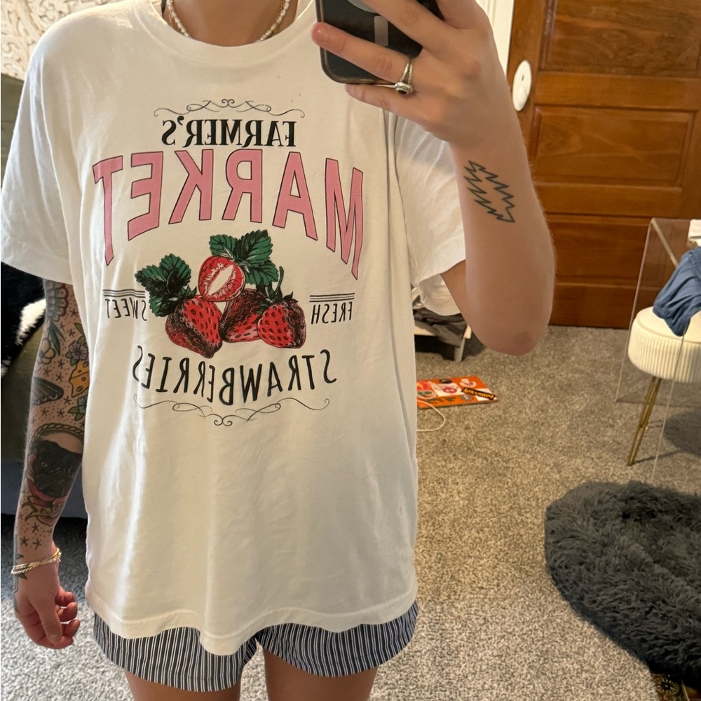 Strawberry graphic tee